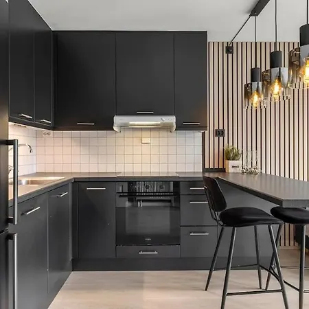 Demims Centre - Parking Apartment *
