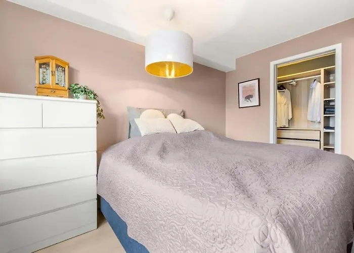 Demims Centre - Parking Leilighet